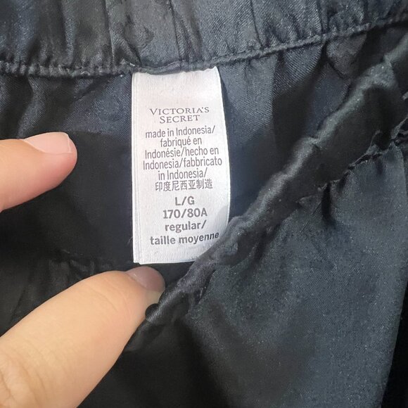 Victorias Secret Silk Pajama Set - Picture 11 of 11